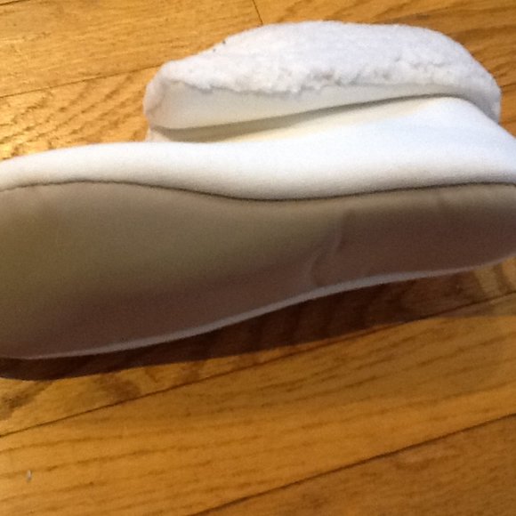 Cozy Marlie Bootie Slippers - Picture 3 of 3